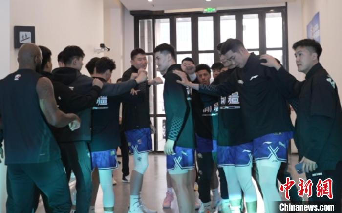 新疆男篮首夺季后赛资格 阿不都沙拉木三双助阵