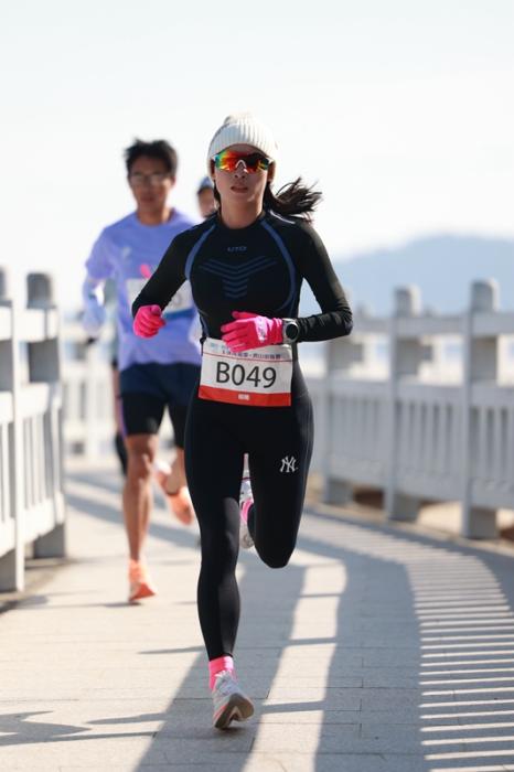 极限马拉松名将陈盆滨携盆滨挑战启动玉环鸡山