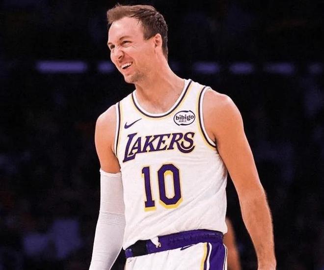 湖人险胜热火球员状态低迷成隐患