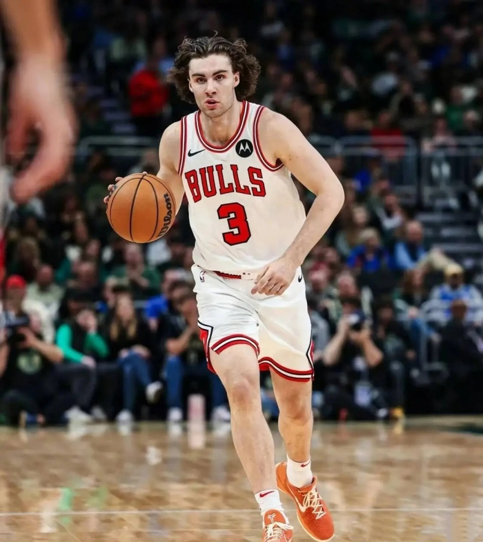 吉迪全面数据难掩短板 公牛战绩下滑成合同谈判