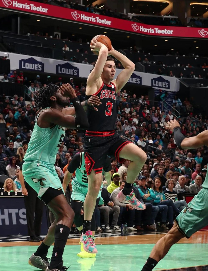 吉迪全面数据难掩短板 公牛战绩下滑成合同谈判