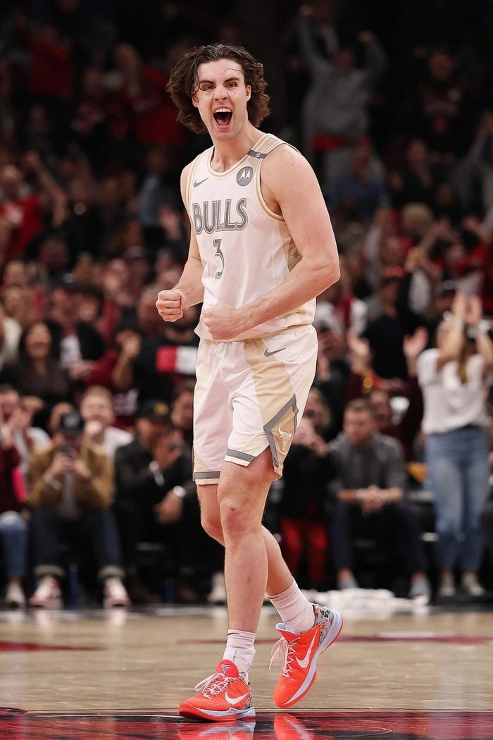 吉迪全面数据难掩短板 公牛战绩下滑成合同谈判