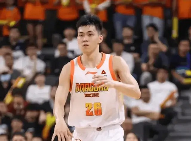 江苏新秀庞峥麟遭广东全队夹击砍20分引热议