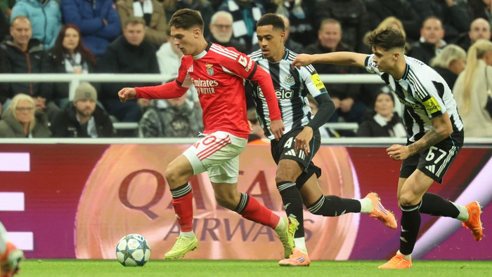 穆里尼奥三遇养老型前腰 拉法·席尔瓦引崩本菲