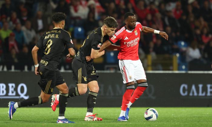 穆里尼奥三遇养老型前腰 拉法·席尔瓦引崩本菲