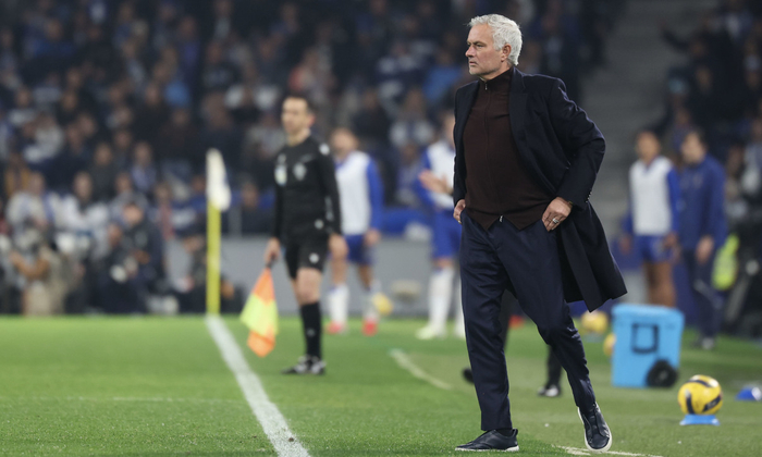 穆里尼奥三遇养老型前腰 拉法·席尔瓦引崩本菲