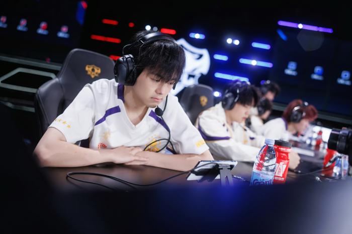 阿豆27岁生日之际担起队长责任